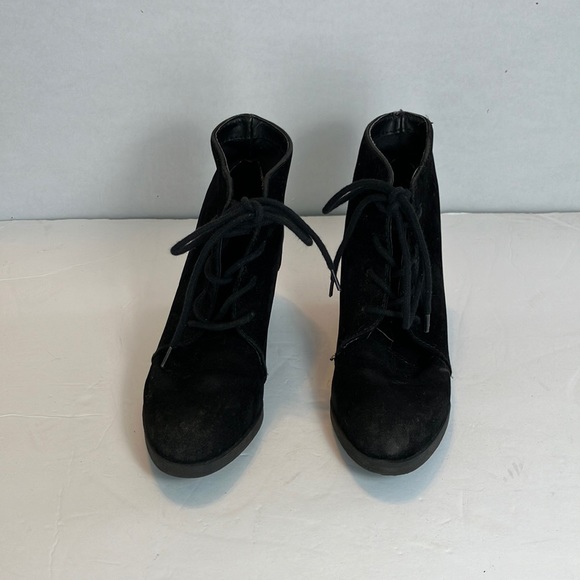 Madden Girl black suede wedge tie bootie size 6 - Picture 3 of 11